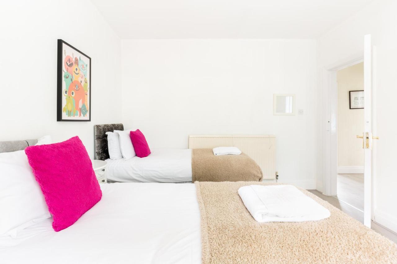 Beautiful 6 Bedroom House For 17 Guests Next To Edgbaston Stadium 伯明翰 外观 照片