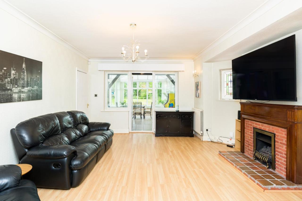 Beautiful 6 Bedroom House For 17 Guests Next To Edgbaston Stadium 伯明翰 外观 照片