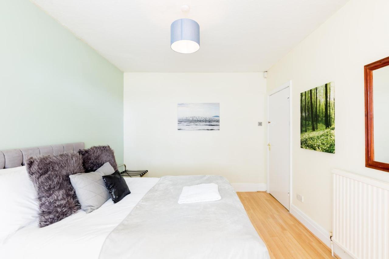 Beautiful 6 Bedroom House For 17 Guests Next To Edgbaston Stadium 伯明翰 外观 照片