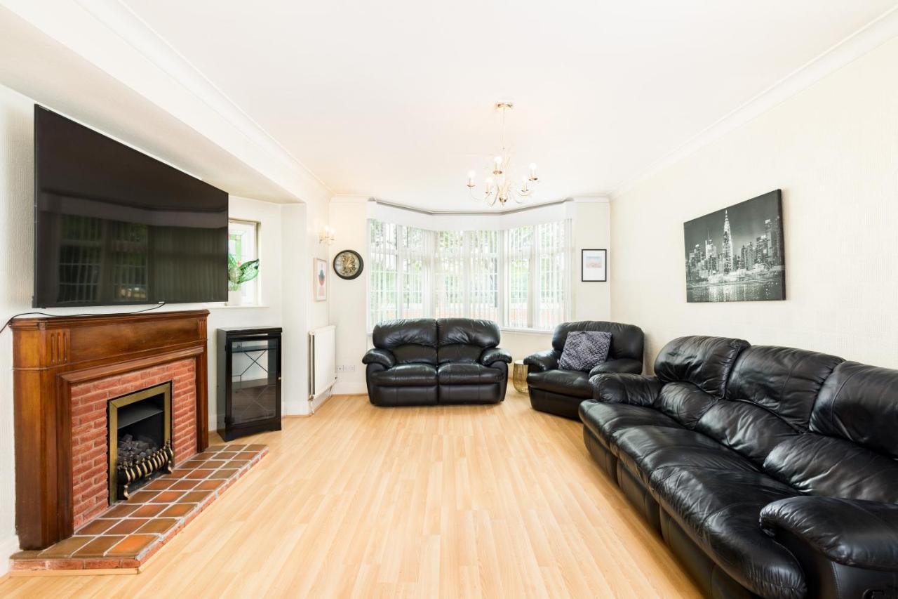 Beautiful 6 Bedroom House For 17 Guests Next To Edgbaston Stadium 伯明翰 外观 照片