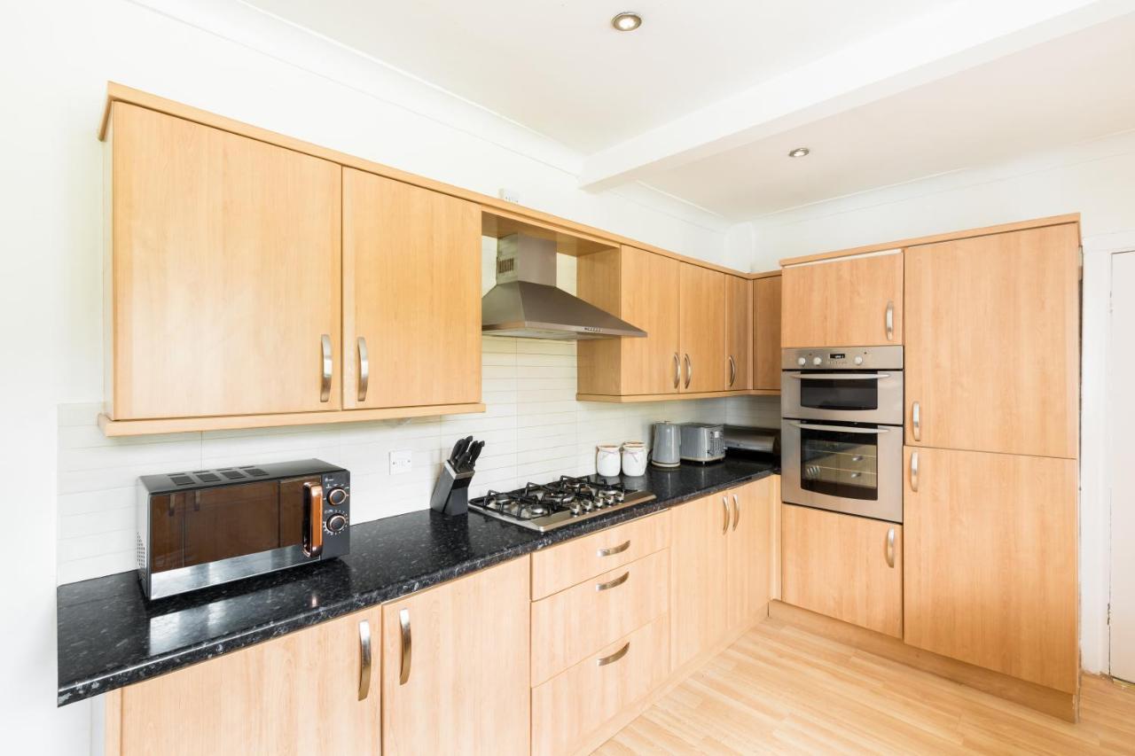Beautiful 6 Bedroom House For 17 Guests Next To Edgbaston Stadium 伯明翰 外观 照片