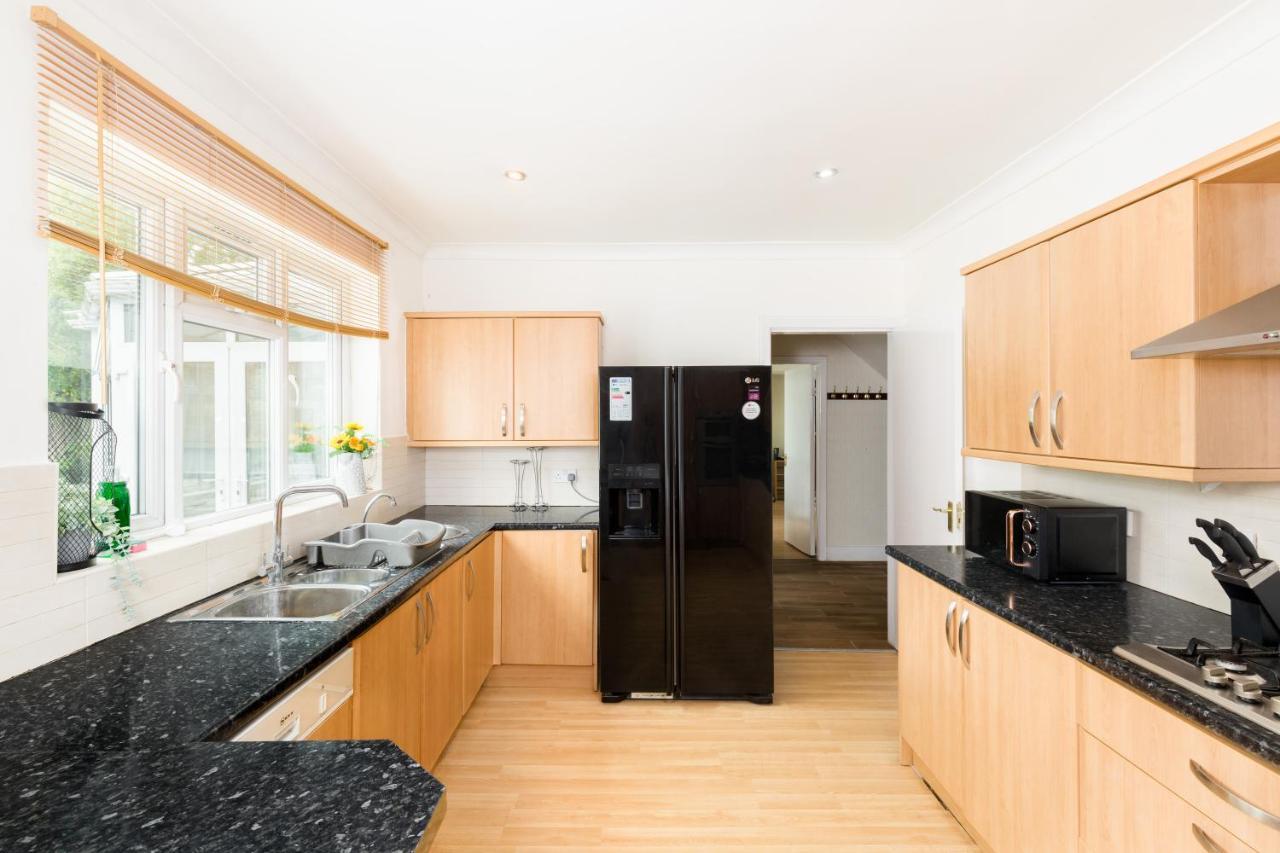 Beautiful 6 Bedroom House For 17 Guests Next To Edgbaston Stadium 伯明翰 外观 照片