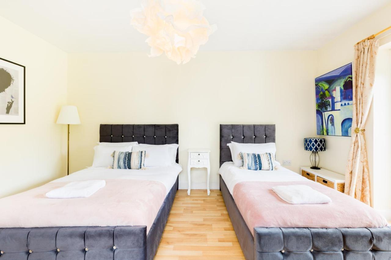 Beautiful 6 Bedroom House For 17 Guests Next To Edgbaston Stadium 伯明翰 外观 照片
